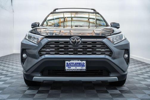 Magnetic Gray Metallic 2019 Toyota RAV4 Limited