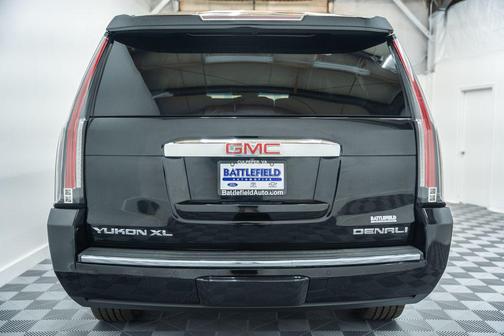 2017 GMC Yukon XL Denali