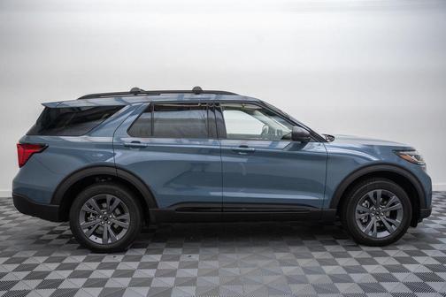 Vapor Blue Metallic 2026 Ford Explorer Active