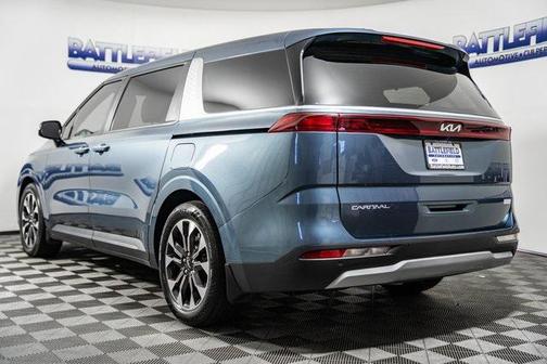 2024 Kia Carnival EX