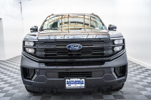 Dark Matter Gray Metallic 2026 Ford Expedition Max Active 4x4