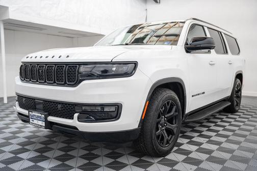 Bright White Clearcoat 2023 Jeep Wagoneer L Series II Carbide 4x4