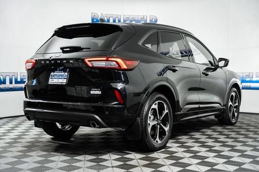 2023 Ford Escape ST-Line Elite