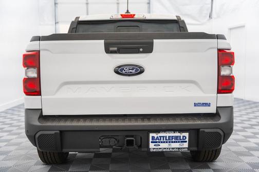 Oxford White 2026 Ford Maverick Lariat