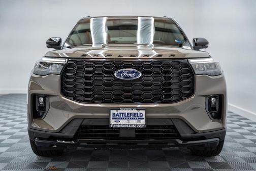 Marsh Gray 2026 Ford Explorer ST-Line