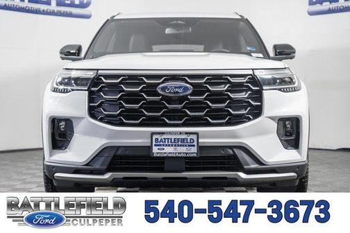 Star White Metallic Tri-Coat 2026 Ford Explorer Platinum