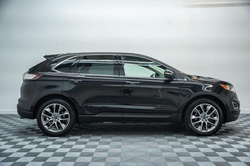 Tuxedo Black Metallic 2015 Ford Edge Titanium