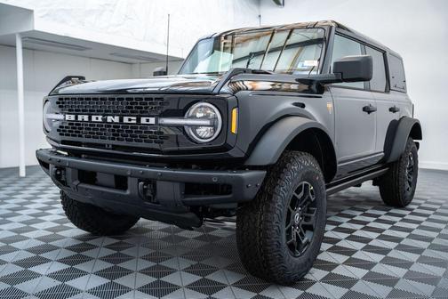 Shadow Black 2026 Ford Bronco Badlands