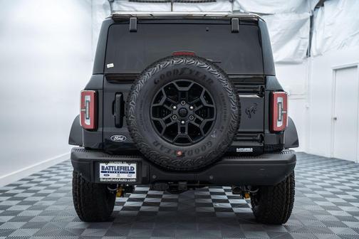 Shadow Black 2026 Ford Bronco Badlands