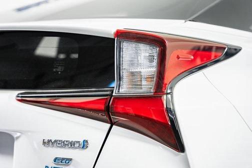 2021 Toyota Prius L