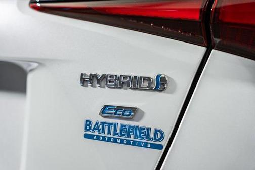 2021 Toyota Prius L