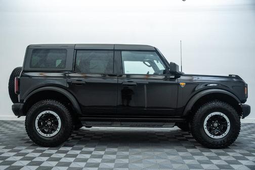 Shadow Black 2026 Ford Bronco Badlands