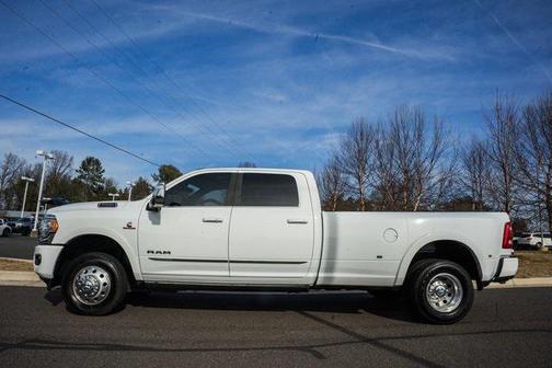 2023 RAM 3500 Limited Crew Cab 4x4 8' Box