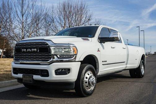 2023 RAM 3500 Limited Crew Cab 4x4 8' Box