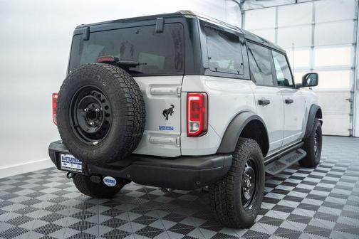 Avalanche Gray 2026 Ford Bronco Big Bend