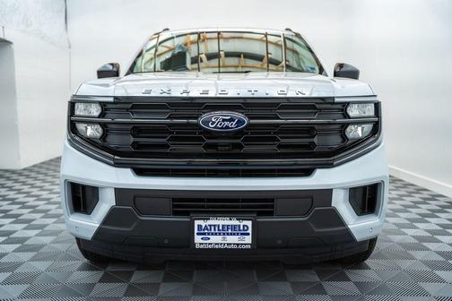 Space Silver Metallic 2026 Ford Expedition Max Active 4x4