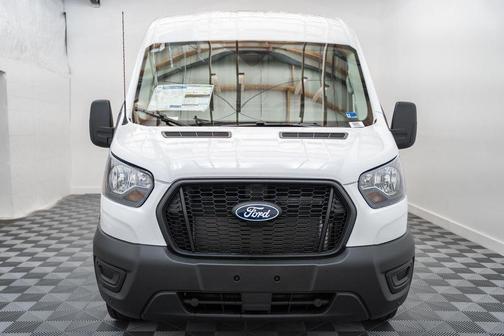 Oxford White 2026 Ford Transit-250 Base