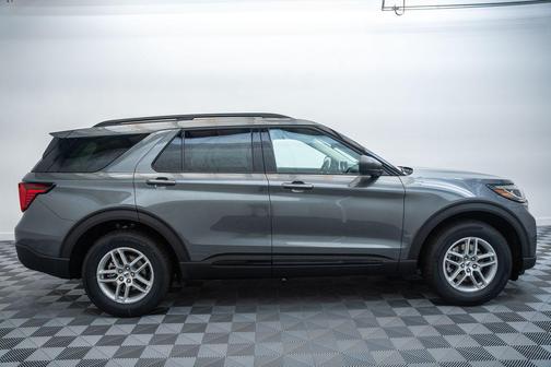 Carbonized Gray Metallic 2026 Ford Explorer Active