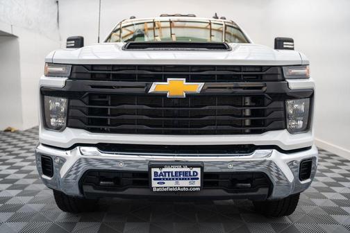 Summit White 2025 Chevrolet Silverado 3500 WT