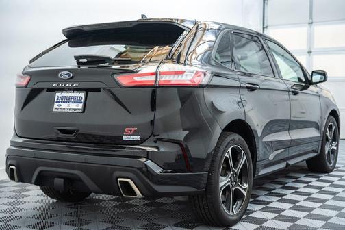 Black Metallic 2023 Ford Edge ST