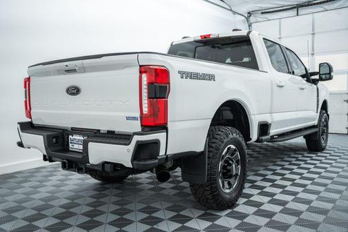 Star White Metallic Tri-Coat 2024 Ford F-250 Lariat