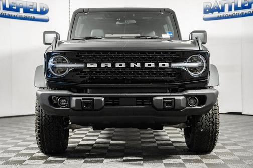 Shadow Black 2026 Ford Bronco Badlands