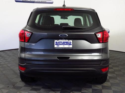 Photo 5 of 30 of 2019 Ford Escape S