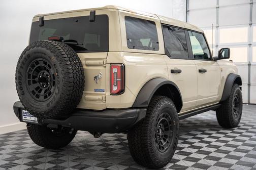 Desert Sand 2026 Ford Bronco Badlands