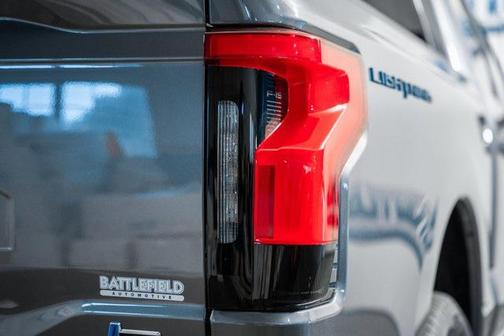 2025 Ford F-150 Lightning Flash