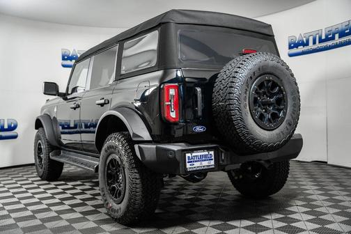 Shadow Black 2026 Ford Bronco Outer Banks