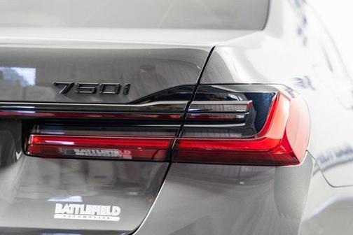 2021 BMW 750 i xDrive