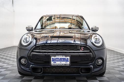 MINI Yours Enigmatic Black Metallic 2020 MINI Hardtop Cooper S
