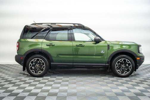Eruption Green Metallic 2025 Ford Bronco Sport Outer Banks