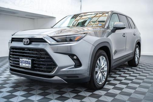 Gray 2026 Toyota Grand Highlander Platinum