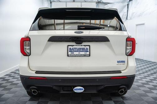 Star White Metallic Tri-Coat 2022 Ford Explorer ST-Line