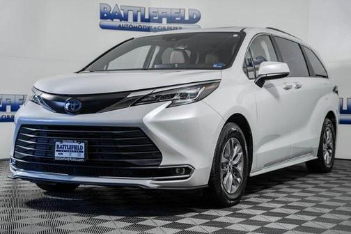 2023 Toyota Sienna XLE