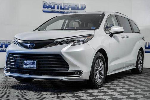 2023 Toyota Sienna XLE