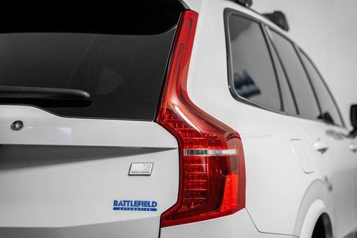 2023 Volvo XC90 Recharge Plug-In Hybrid T8 Plus Dark Theme 7-Seater