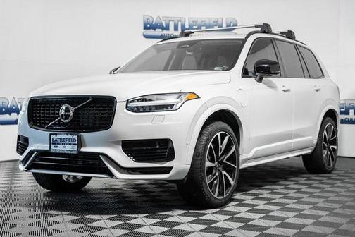 2023 Volvo XC90 Recharge Plug-In Hybrid T8 Plus Dark Theme 7-Seater