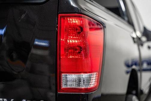 2013 Nissan Titan SV