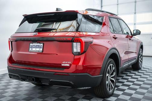 Rapid Red Metallic Tinted Clearcoat 2026 Ford Explorer ST-Line