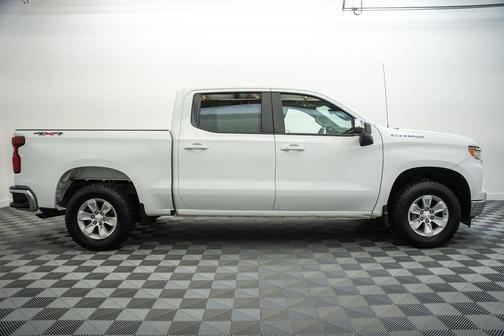 Summit White 2022 Chevrolet Silverado 1500 LT