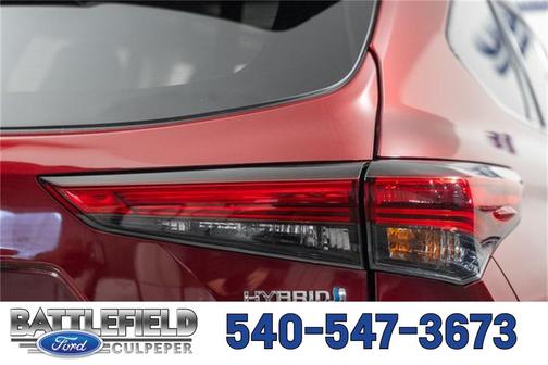 2021 Toyota Highlander Hybrid Platinum