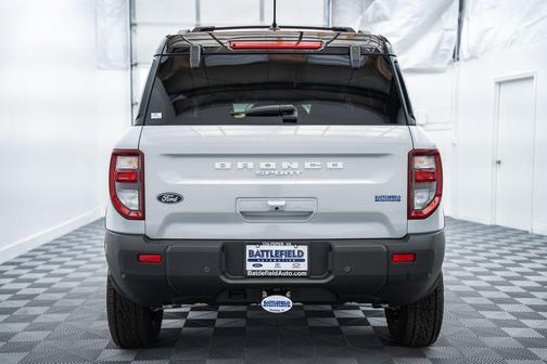 Space White Metallic 2026 Ford Bronco Sport Badlands