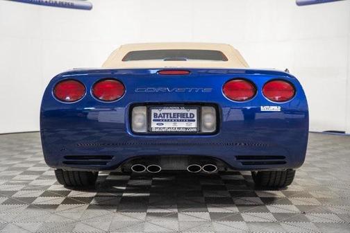 2004 Chevrolet Corvette Base