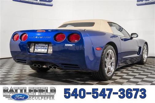 2004 Chevrolet Corvette Base