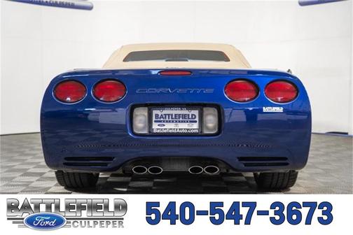 2004 Chevrolet Corvette Base