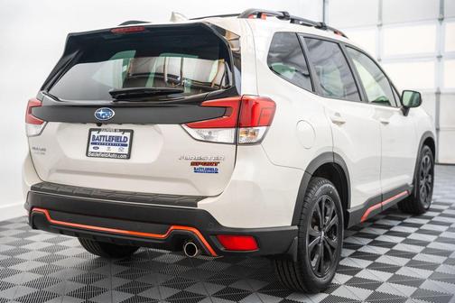 Crystal White Pearl 2022 Subaru Forester Sport