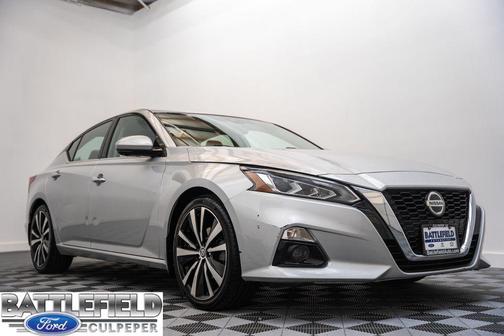 Brilliant Silver Metallic 2020 Nissan Altima Platinum FWD