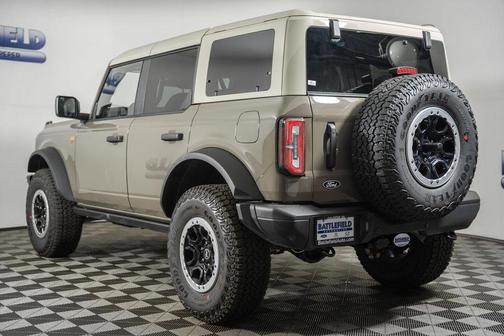 Marsh Gray 2026 Ford Bronco Badlands